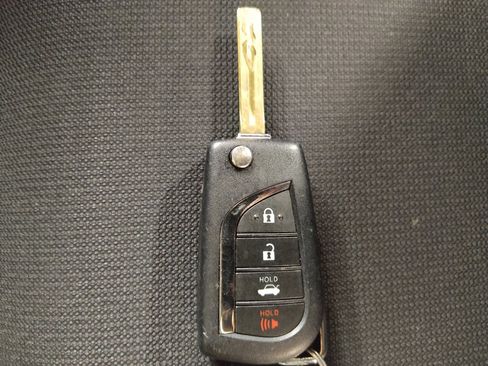 Used 2024 Toyota Corolla LE FWD image 32