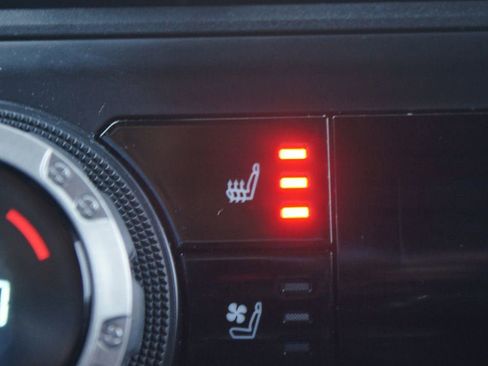 Used 2025 Toyota 4Runner Limited image 8