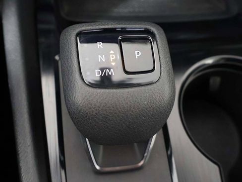 Used 2023 Nissan Rogue SV image 42