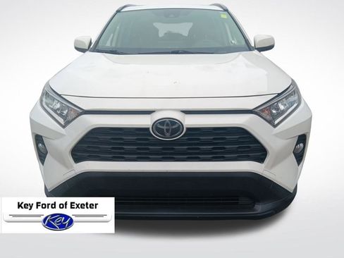 Used 2019 Toyota RAV4 XLE AWD/4WD image 4