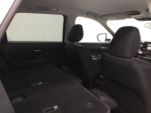 Used 2022 Nissan Pathfinder SV AWD/4WD image 42