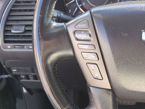 Used 2019 Nissan Armada SL w/ Premium Package image 18