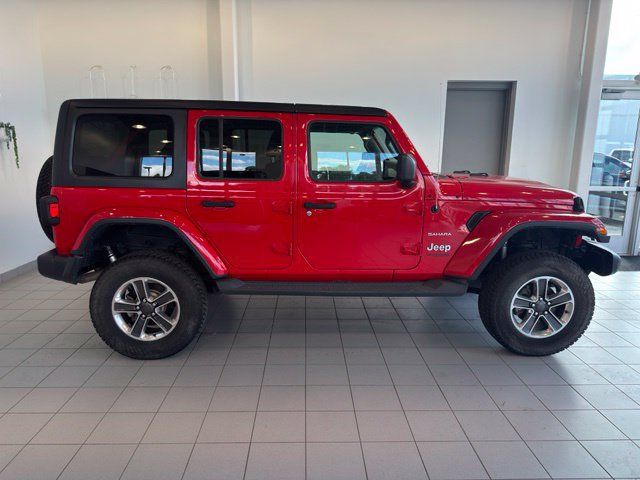 Used 2018 Jeep Wrangler Unlimited Sahara w/ Cold Weather Group AWD/4WD image 42