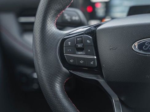 Used 2025 Ford Explorer ST-Line w/ ST-Line Street Pack image 42