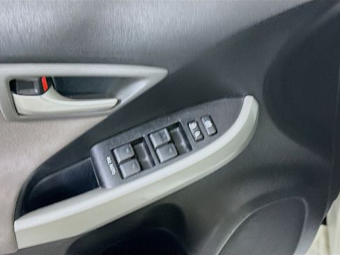 Used 2014 Toyota Prius Two image 15