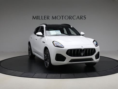 New 2025 Maserati Grecale GT image 11