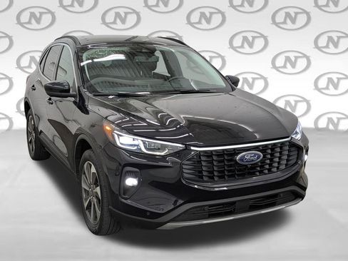Used 2024 Ford Escape Platinum AWD/4WD image 18