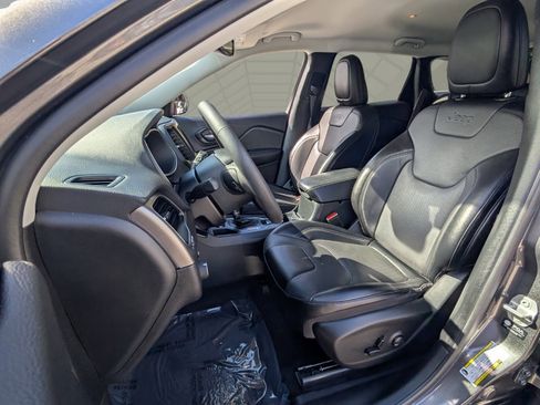 Used 2022 Jeep Cherokee Latitude Lux image 4