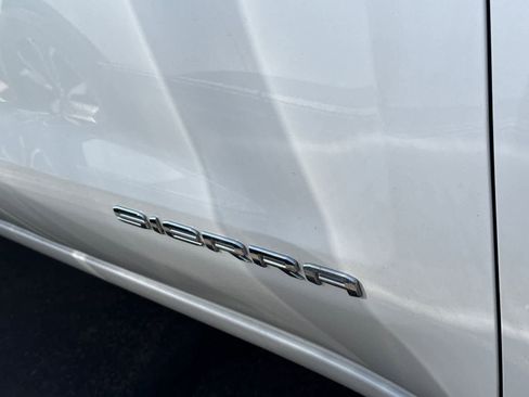 Used 2024 GMC Sierra 1500 SLT image 7