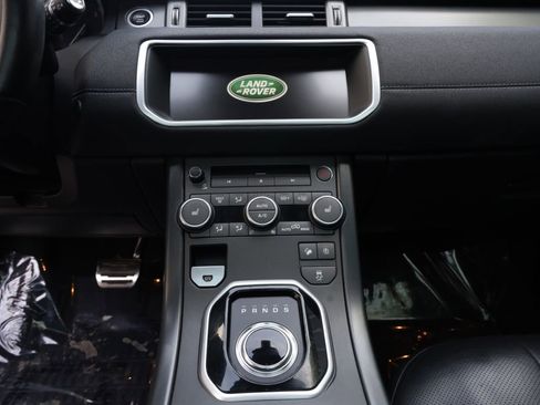 Used 2018 Land Rover Range Rover Evoque SE image 25