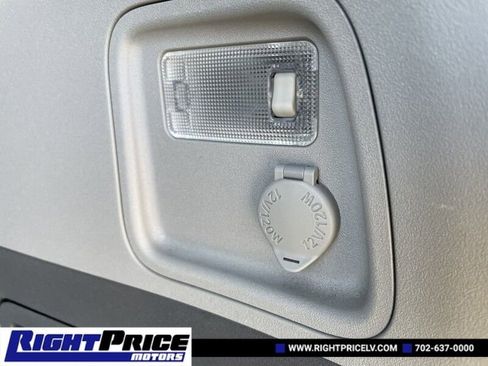 Used 2017 Toyota Sienna XLE image 32