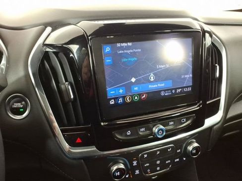 Used 2023 Chevrolet Traverse LT image 21