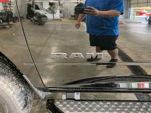 New 2026 RAM 2500 Laramie AWD/4WD image 22