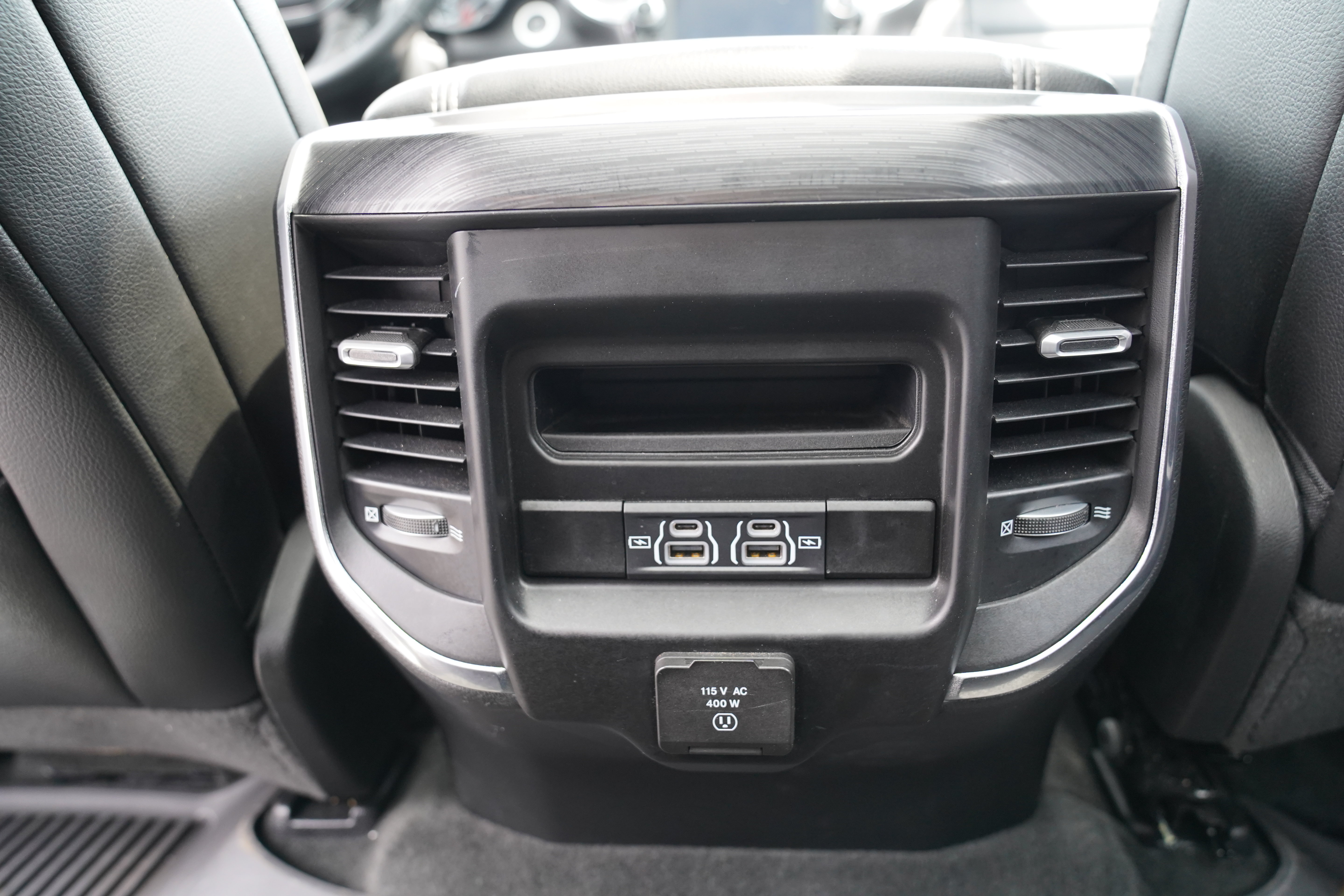 Used 2023 RAM 1500 Laramie AWD/4WD image 6