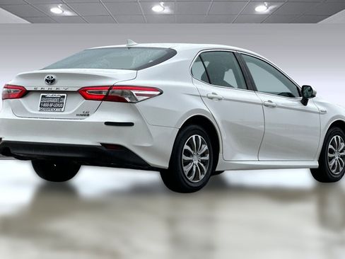Used 2019 Toyota Camry LE image 8