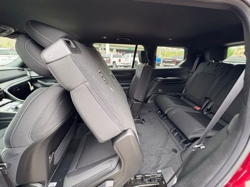 New 2025 Jeep Grand Cherokee L Laredo w/ Luxury Tech Group I image 27