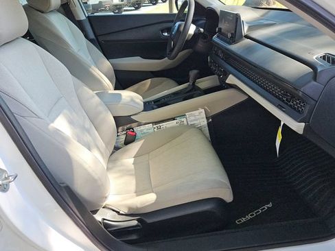 Certified 2025 Honda Accord LX image 15