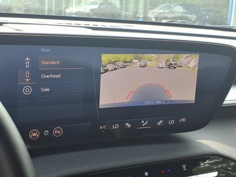 Certified 2025 Buick Enclave Preferred AWD/4WD image 24