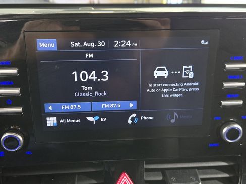 Used 2021 Hyundai Ioniq SE image 13