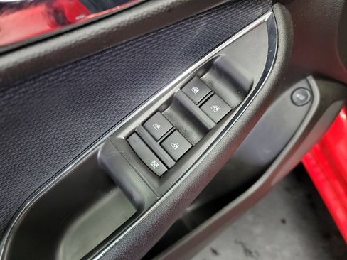 Used 2018 Chevrolet Cruze LS FWD image 17