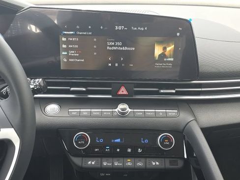 New 2026 Hyundai Elantra Limited FWD image 13