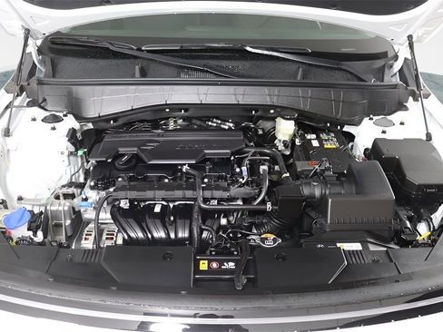 New 2025 Hyundai Kona SEL FWD image 17