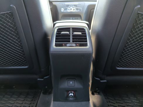 Used 2018 Audi Q3 2.0T Premium Plus image 37