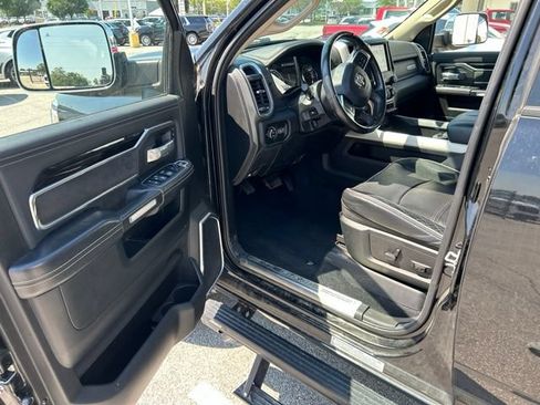 Used 2019 RAM 3500 Laramie AWD/4WD image 2