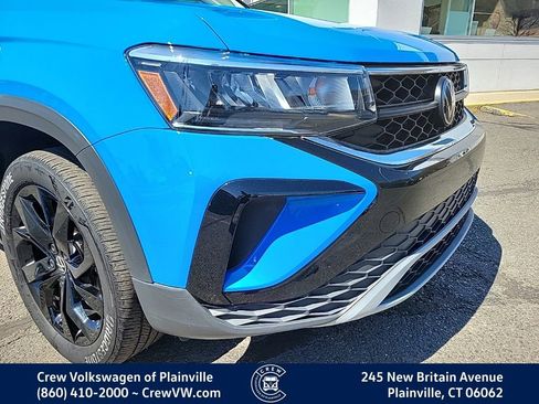 Certified 2023 Volkswagen Taos SE w/ Panoramic Sunroof Package AWD/4WD image 22