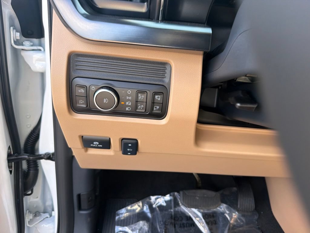 New 2026 Ford F350 Lariat w/ Lariat Ultimate Package AWD/4WD image 17