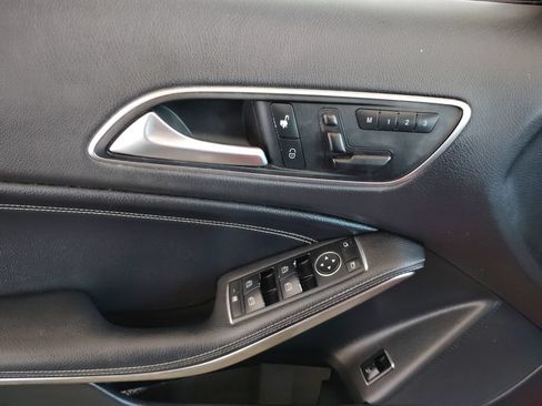 Used 2017 Mercedes-Benz GLA 250 w/ Premium Package image 21