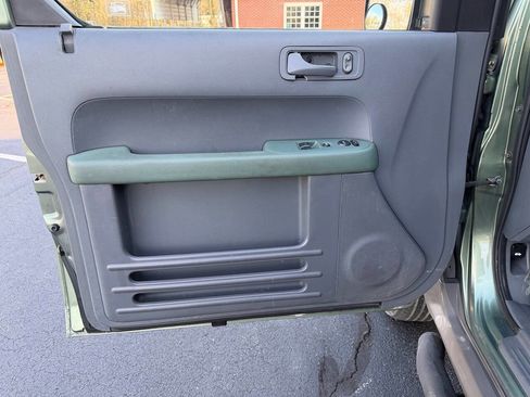 Used 2005 Honda Element LX image 10