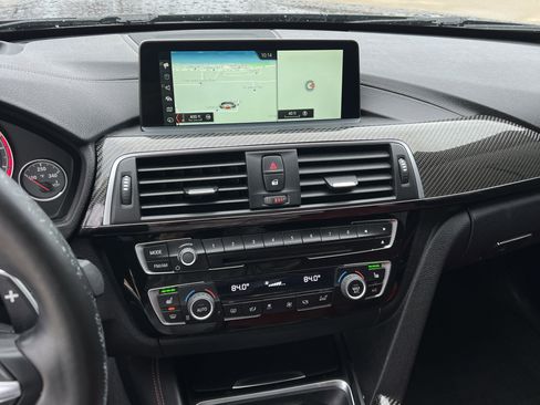 Used 2018 BMW M4 Coupe image 22