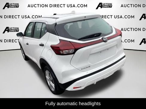 Used 2022 Nissan Kicks S image 8