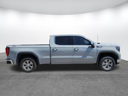 Used 2024 GMC Sierra 1500 SLE w/ Preferred Package AWD/4WD image 2