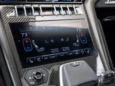 Used 2024 Lamborghini Urus Performante image 36