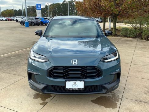 Used 2024 Honda HR-V Sport image 2