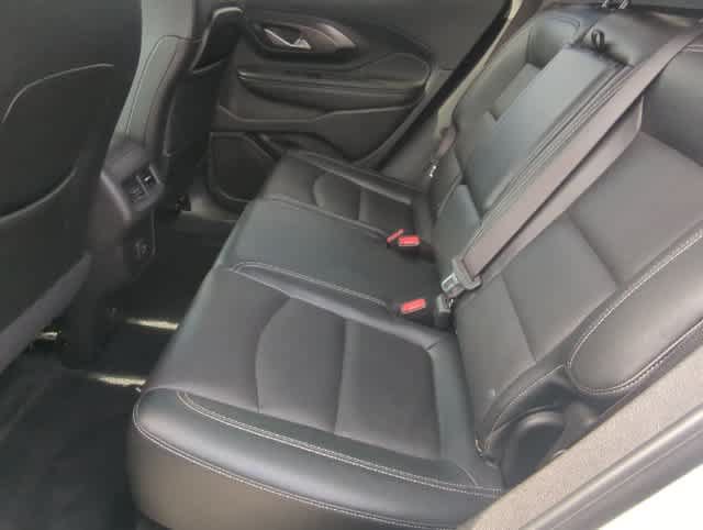 Used 2024 GMC Terrain SLT AWD/4WD image 11