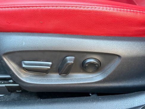 Used 2019 Toyota Camry XSE image 13