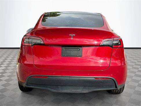 Used 2021 Tesla Model Y 2WD image 7
