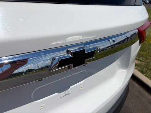 Used 2021 Chevrolet Traverse LS AWD/4WD image 47