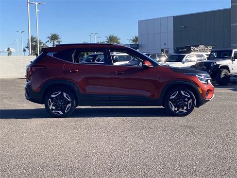 Used 2026 Kia Seltos SX w/ SX Sunroof Package image 6