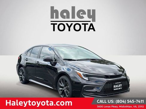 Used 2026 Toyota Corolla SE w/ SE Package FWD image 1