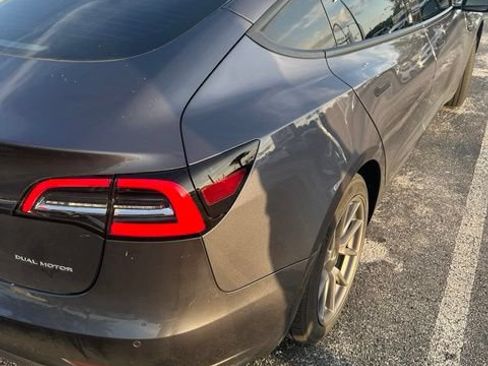 Used 2022 Tesla Model 3 Long Range AWD/4WD image 2
