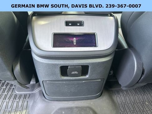 Used 2025 Lincoln Navigator L Reserve w/ Jet Appearance Package image 6
