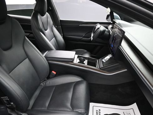 Used 2023 Tesla Model X AWD/4WD image 7