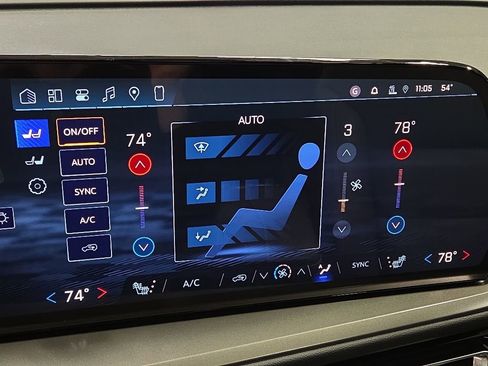 New 2026 Chevrolet Traverse LT w/ Sun and Wheel Package AWD/4WD image 21