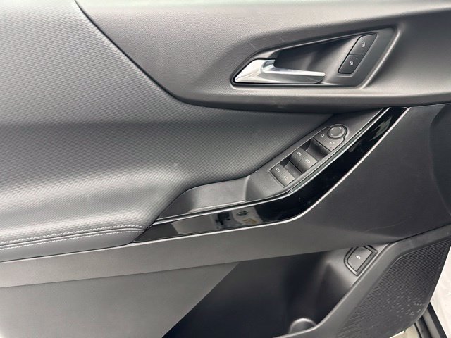 New 2027 Chevrolet Equinox LT w/ Convenience Package II FWD image 9