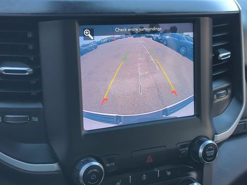 Used 2020 RAM 1500 Big Horn AWD/4WD image 18