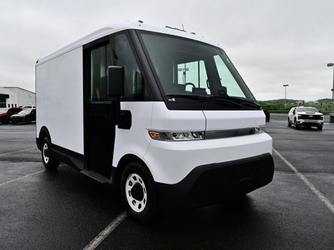 Used 2024 Chevrolet Brightdrop 400 w/ Commercial Equipment Package AWD/4WD image 2